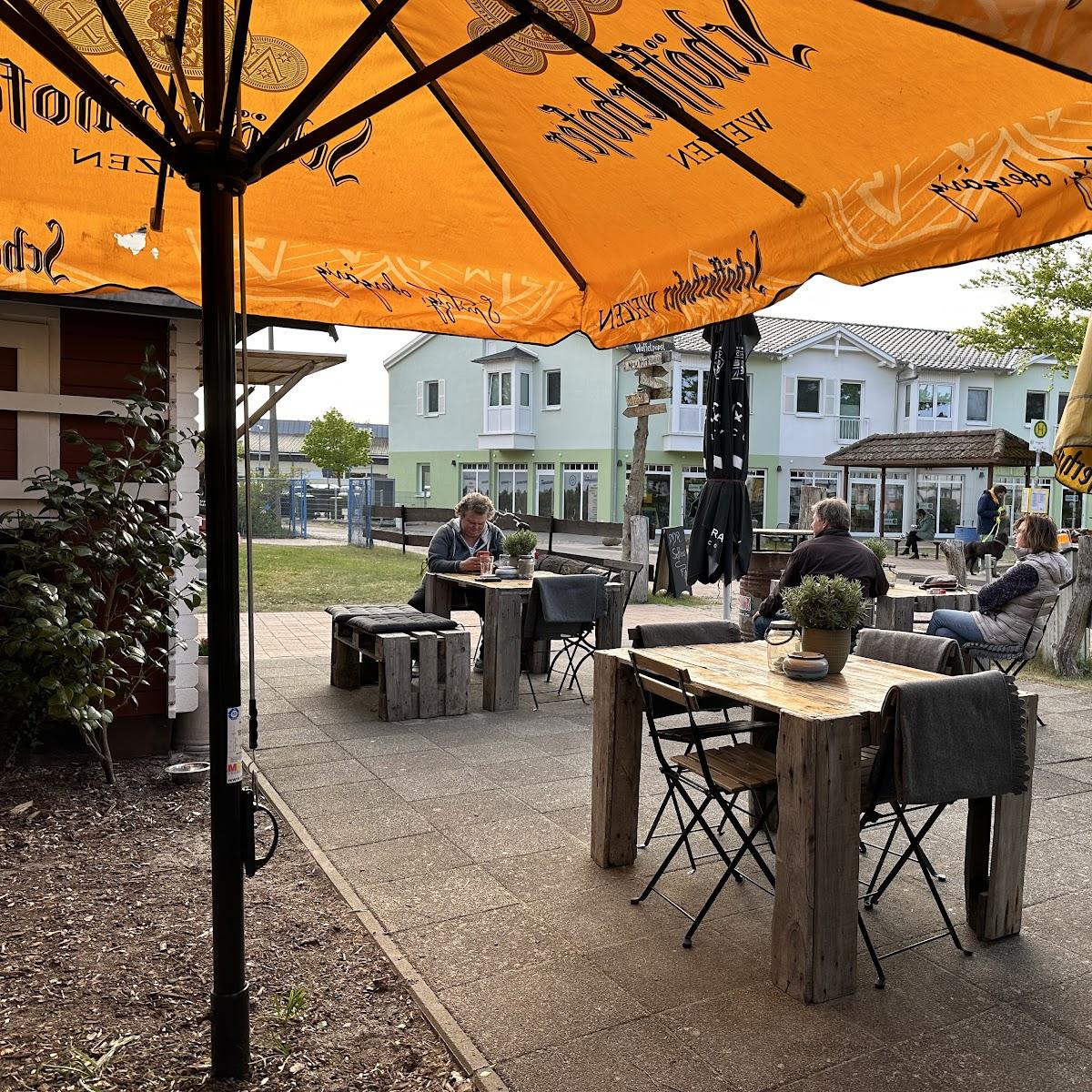 Restaurant "Waffelpapst" in Prerow