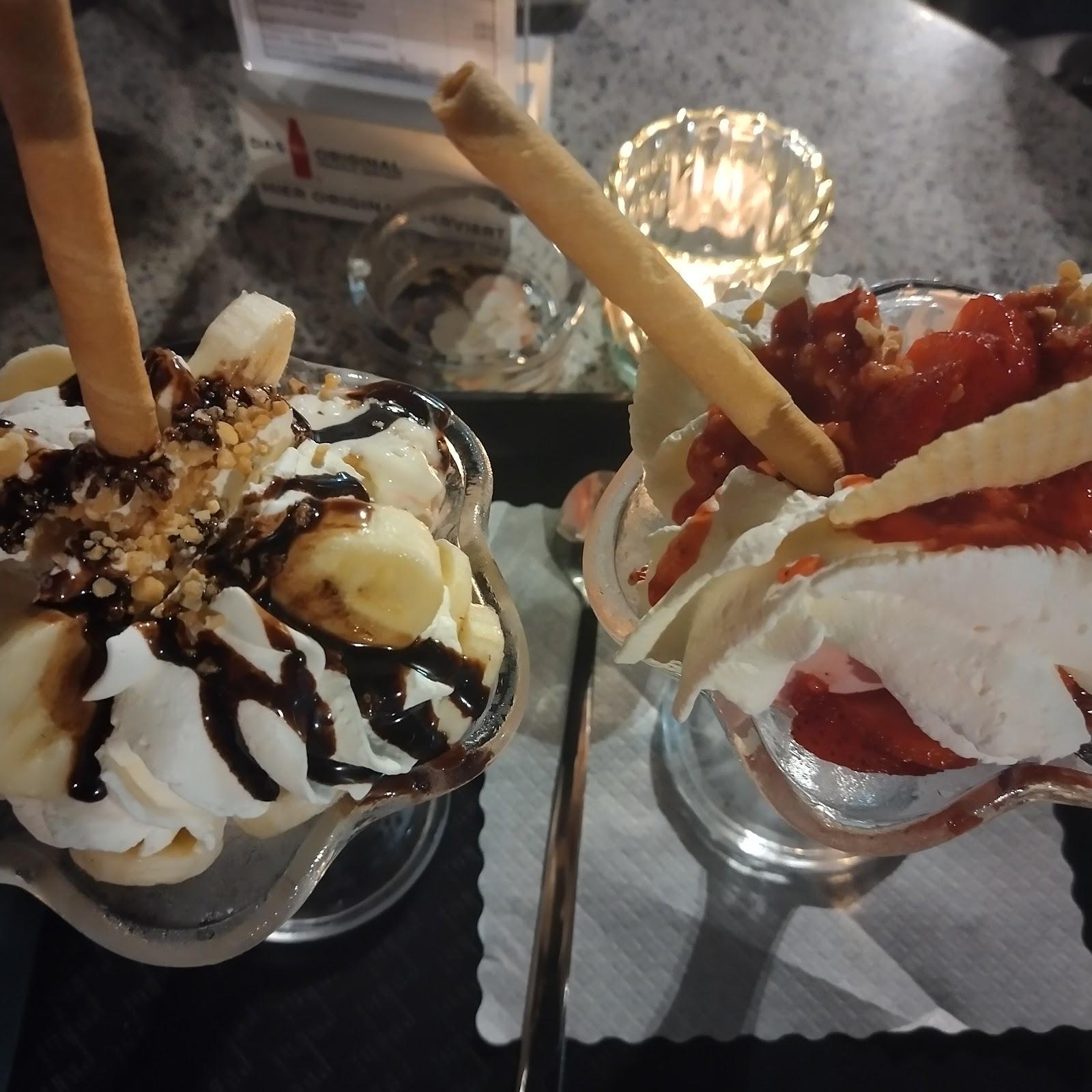 Restaurant "Eiscafe Venezia Poldicelli" in Neuötting