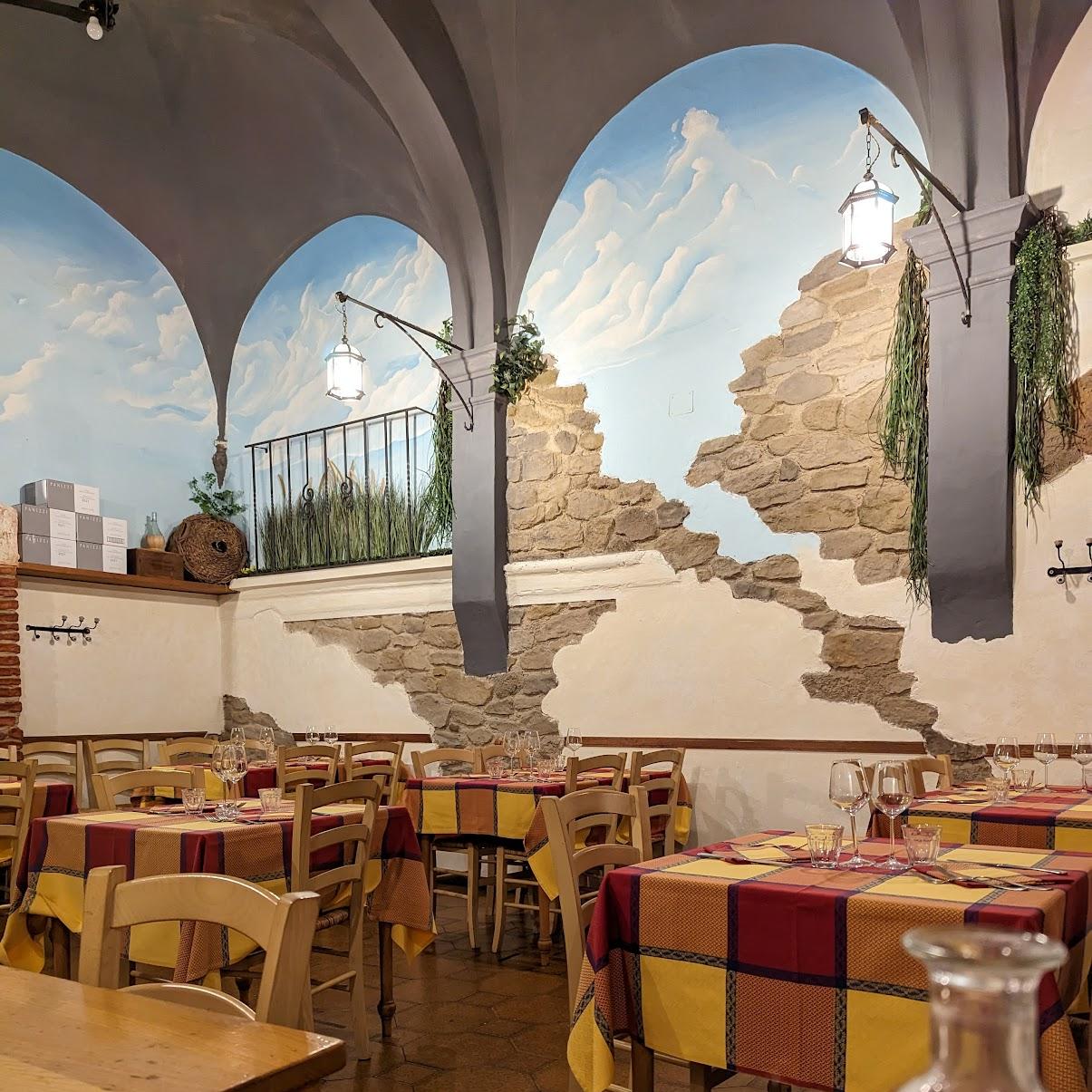 Restaurant "La Vecchia Lira" in Volterra