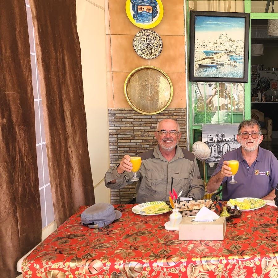 Restaurant "Café Chbika" in El Ouatia