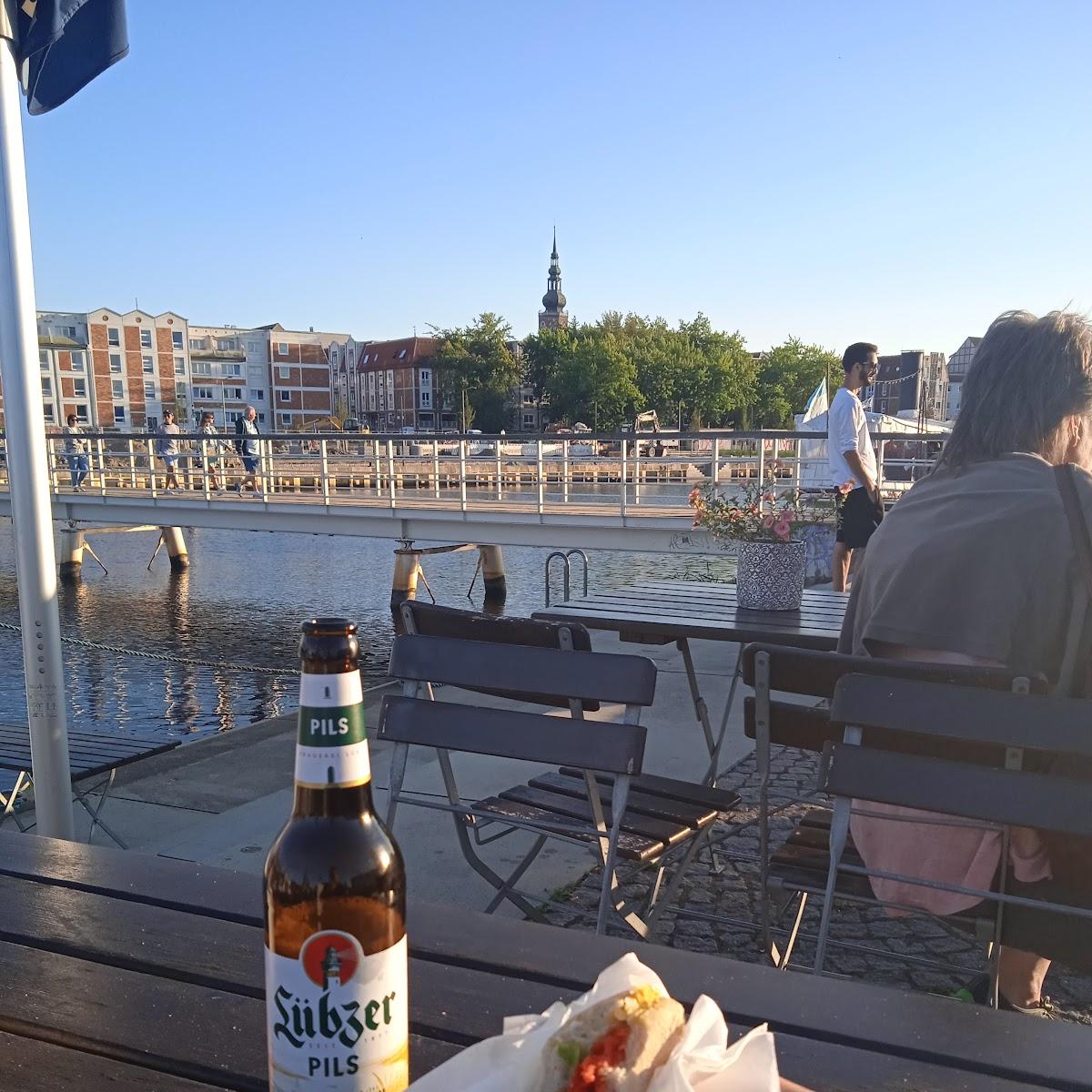 Restaurant "Vorwärts - Räucherfisch & Fischbrötchen" in Greifswald
