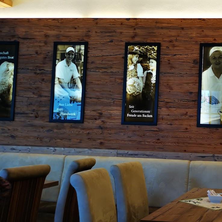 Restaurant "Bäckerei-Café Weinzierl" in Ergoldsbach