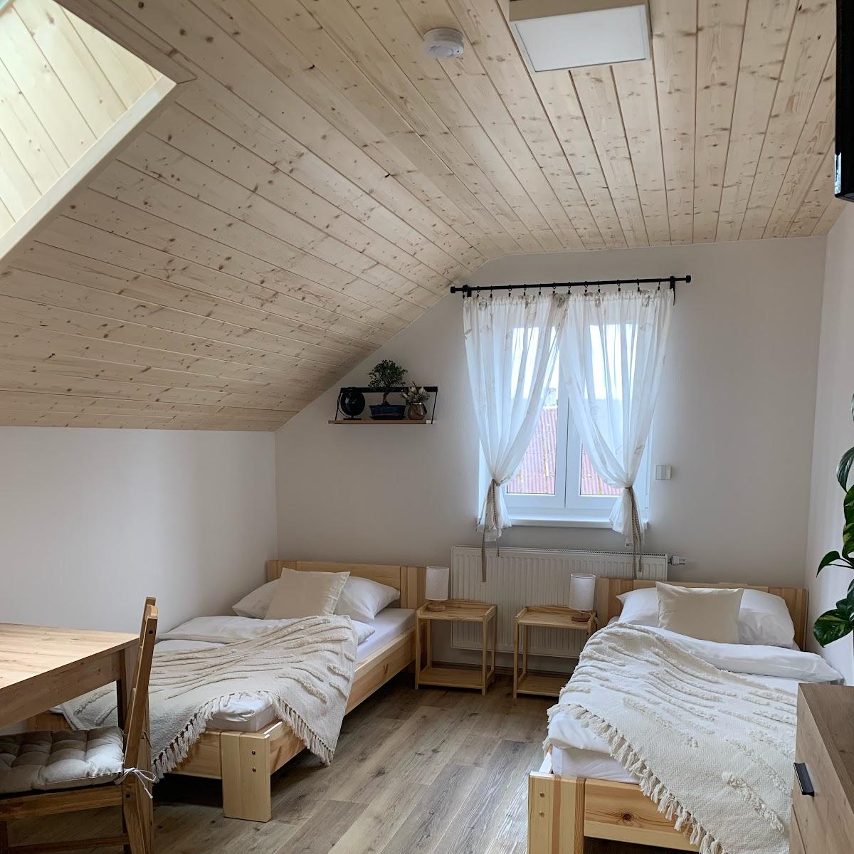 Restaurant "Penzion Pod pecí" in Lenora