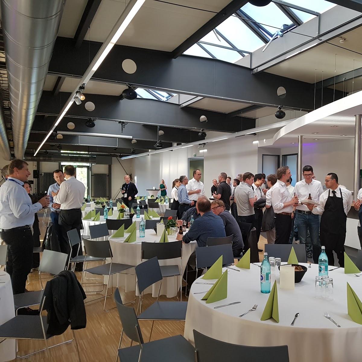 Restaurant "Kurtis Bistro bei F.a.n. Frankenstolz Arena" in Aschaffenburg