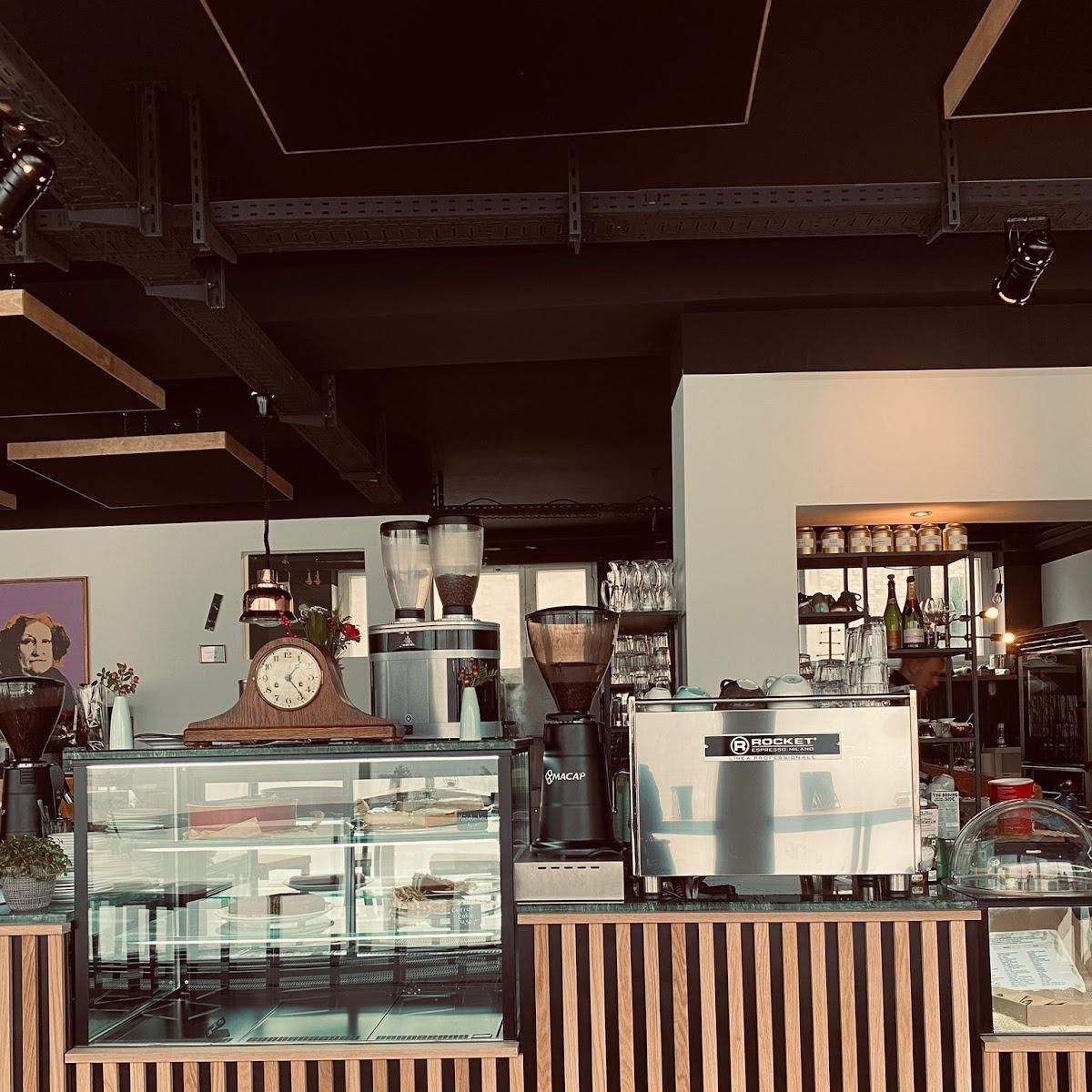 Restaurant "Kaffee Kontor Werder - Altes Kaufhaus" in Werder (Havel)