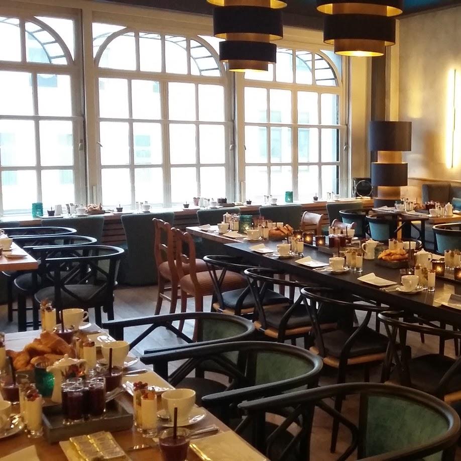 Restaurant "CAFÉ KNIGGE - Konditorei-Bäckerei Heinrich Knigge KG" in Bielefeld