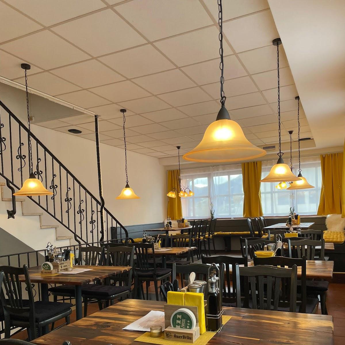 Restaurant "Nasch Bistro" in Raubling