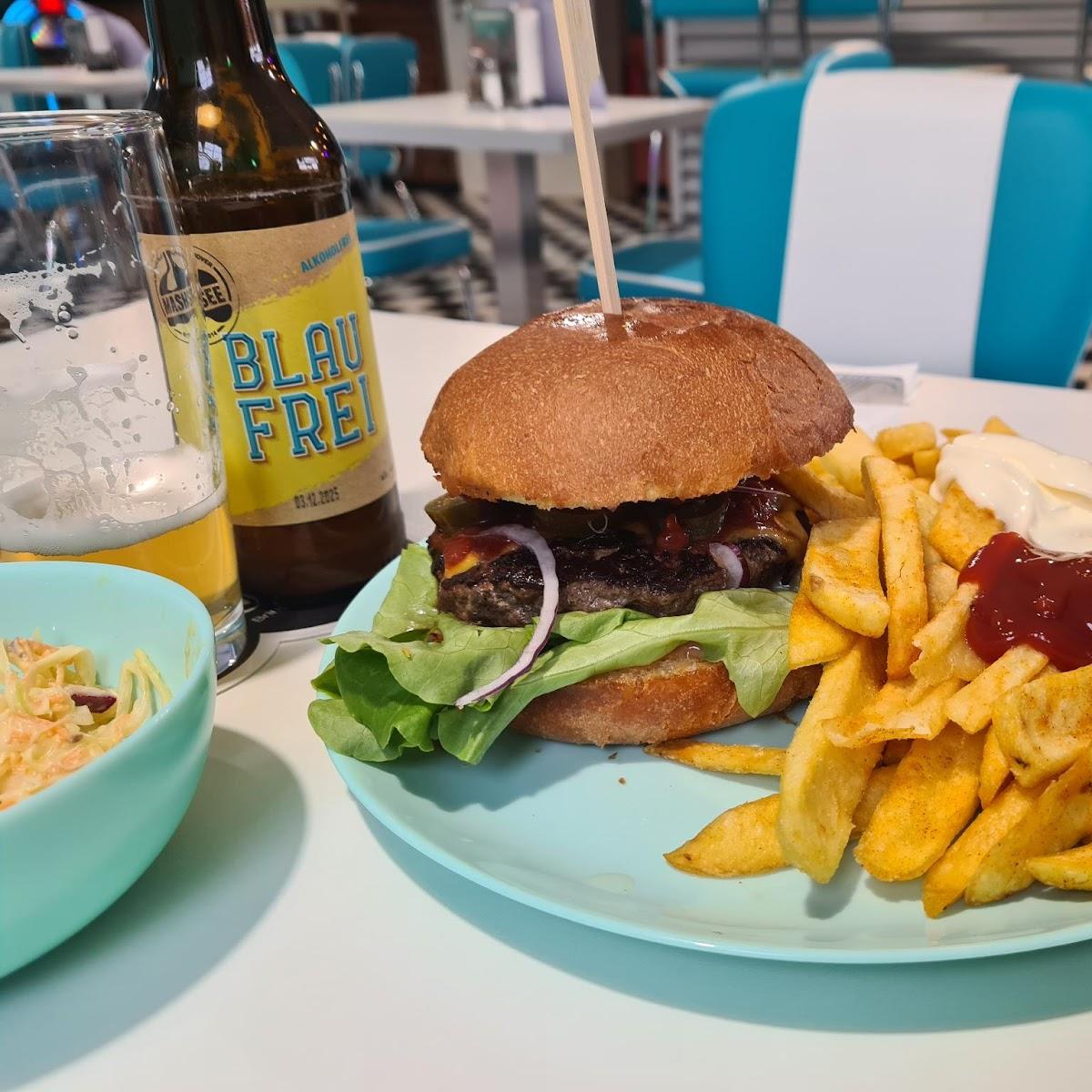 Restaurant "V8 Diner & Steakhouse" in Hillerse