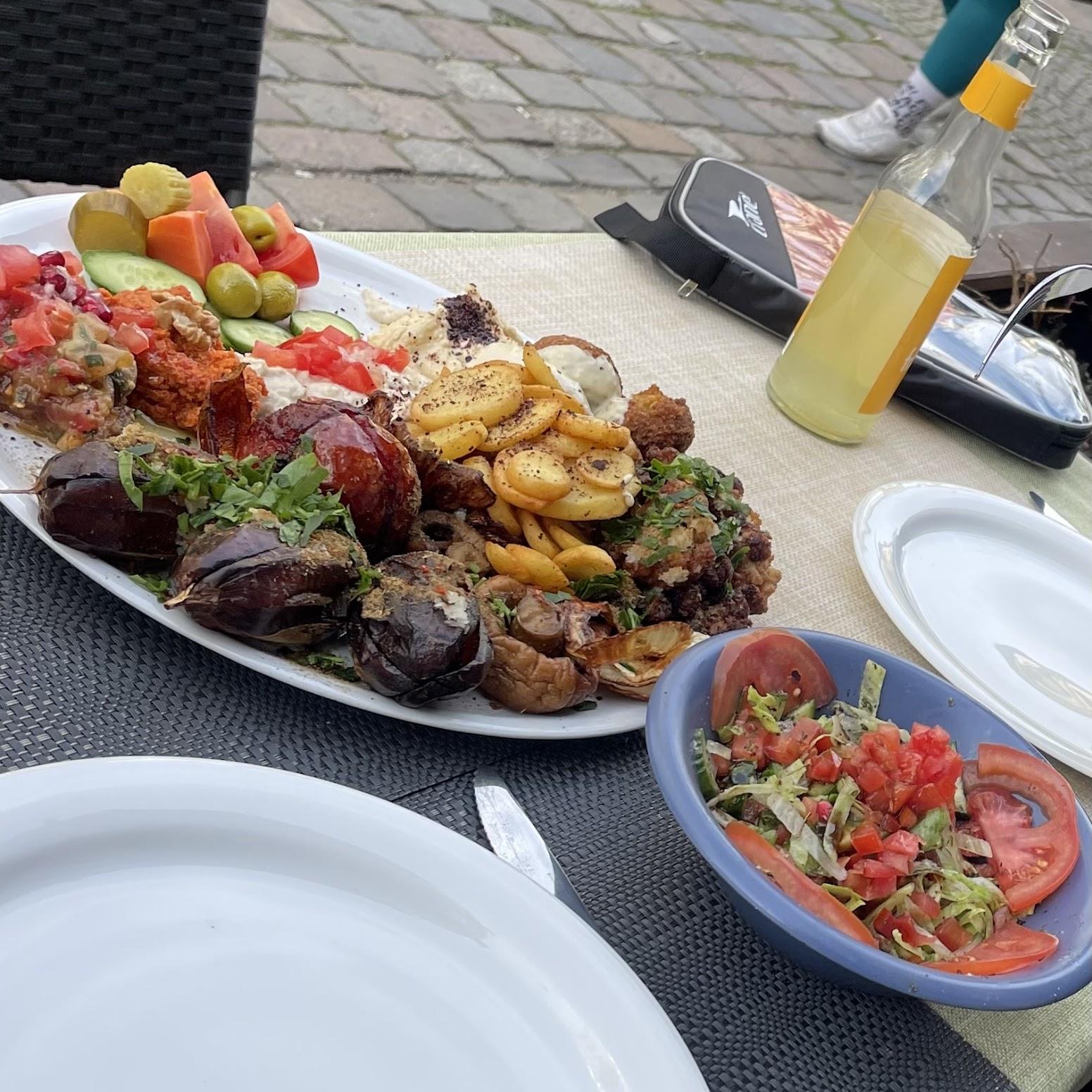 Restaurant "Vegano Mezo" in Berlin