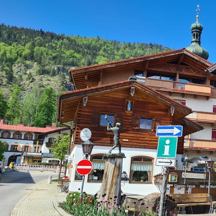 Restaurant "BluBaBi | Das Blumen-Café" in Reit im Winkl