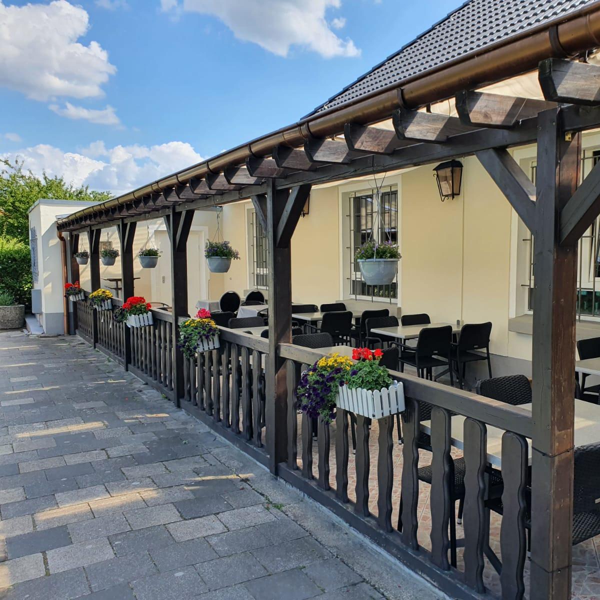 Restaurant "Deutsche Scholle  ”Orama“" in Neuss