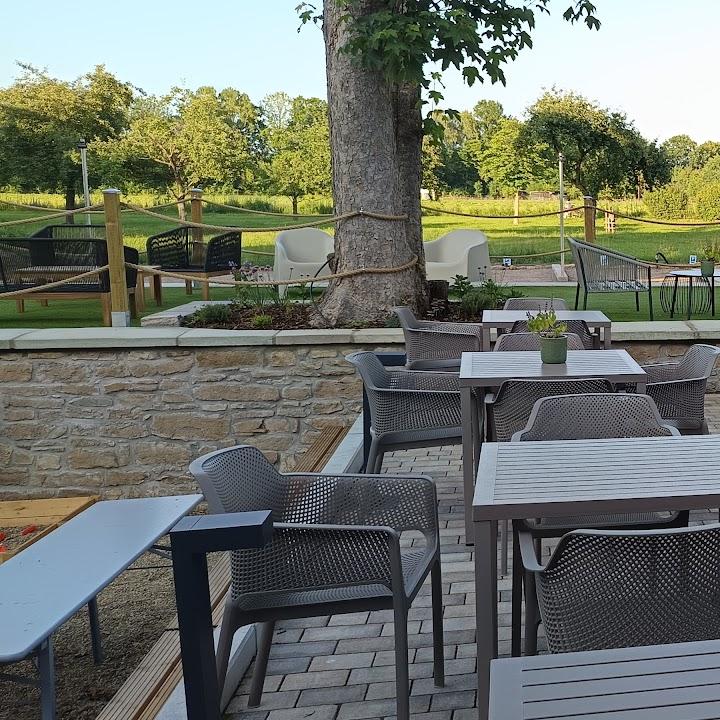 Restaurant "Café Hirschkopf Schlosshotel" in Schwebheim