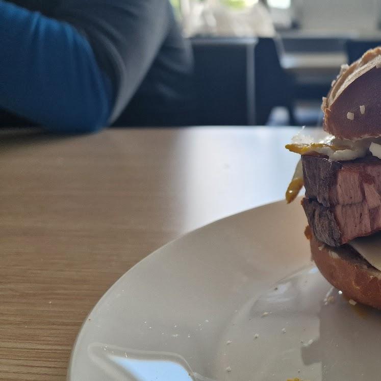 Restaurant "Zum goldenen Schüle" in Allmersbach im Tal