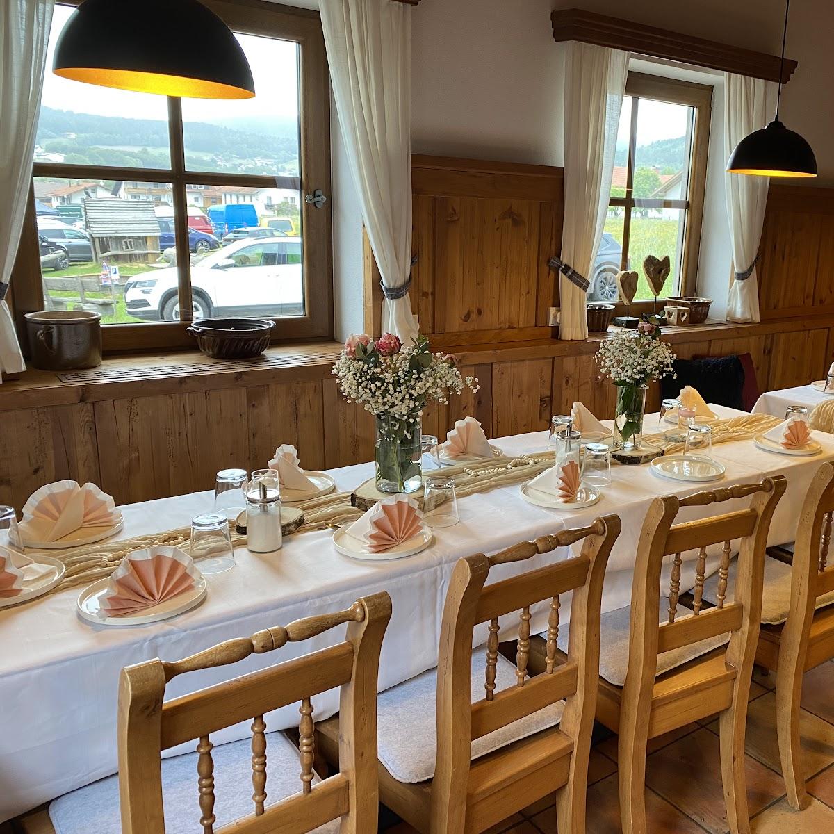 Restaurant "Café HERMINE" in Arrach