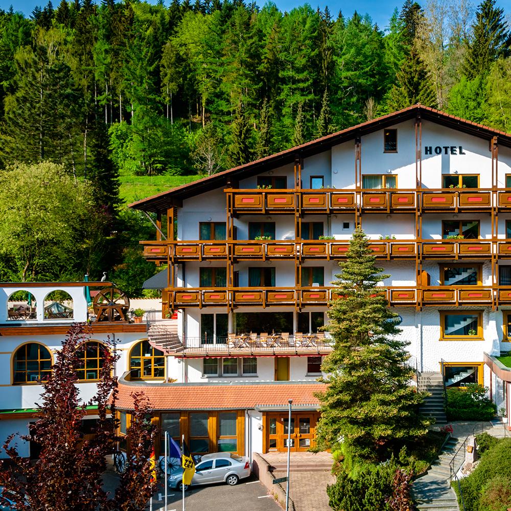 Restaurant "Holzschuhs Schwarzwaldhotel" in Baiersbronn