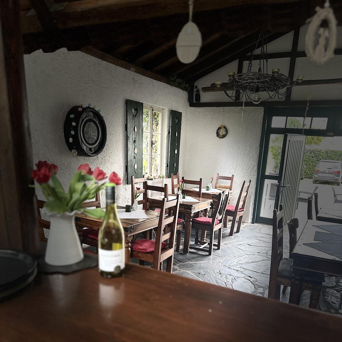 Restaurant "Weinscheune Kremer" in Leiwen