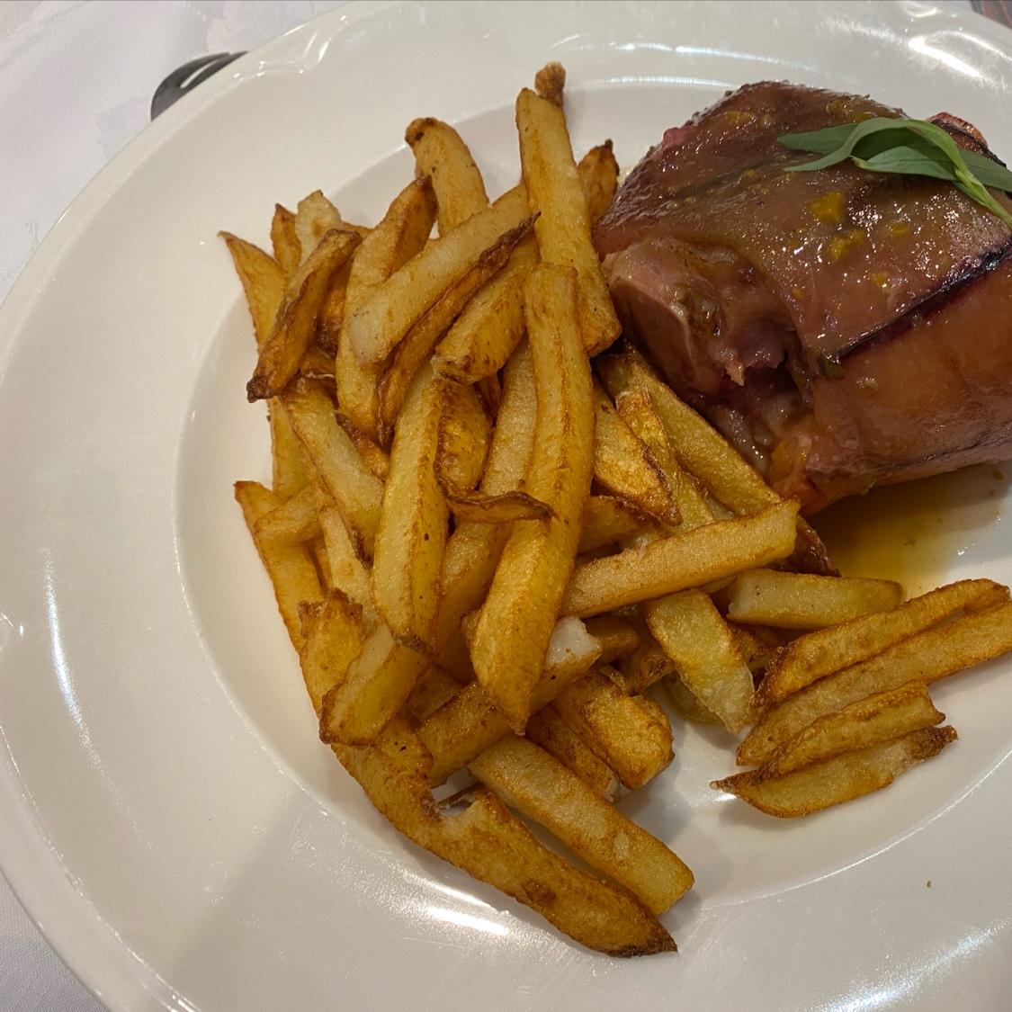 Restaurant "RESTAURANT DE LA COLMONT" in Gorron