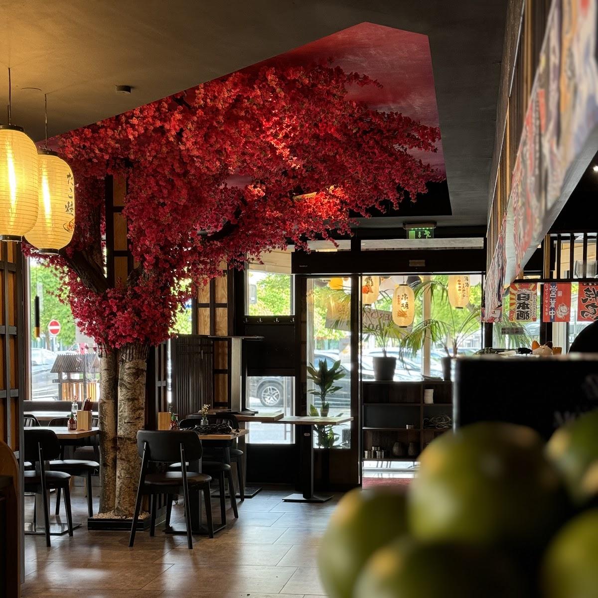 Restaurant "Hanami Sushi & Viet Foods" in Waldkraiburg