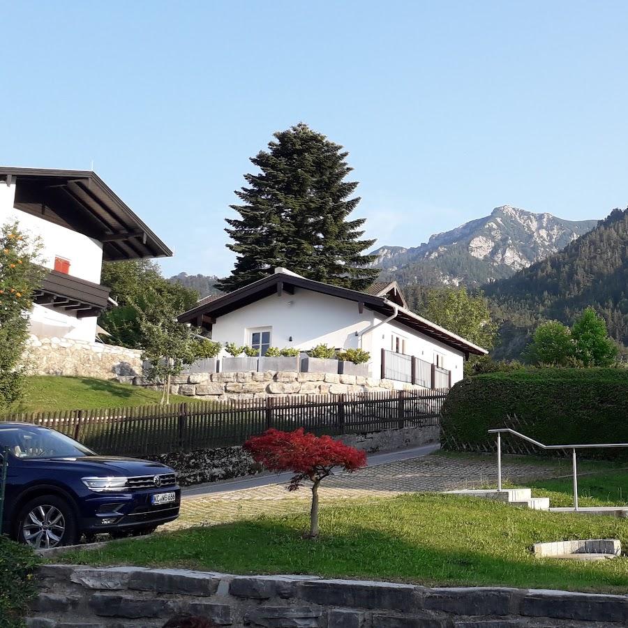 Restaurant "Gästehaus Bergklause" in Bayerisch Gmain
