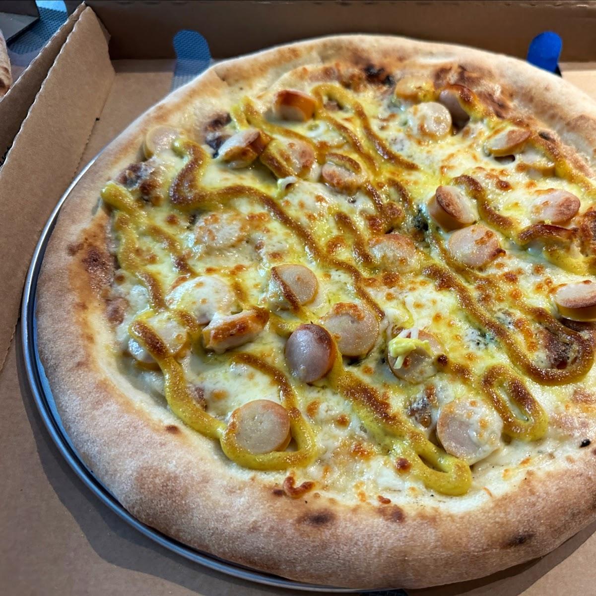 Restaurant "Just Queen Pizzaautomat" in Püttlingen