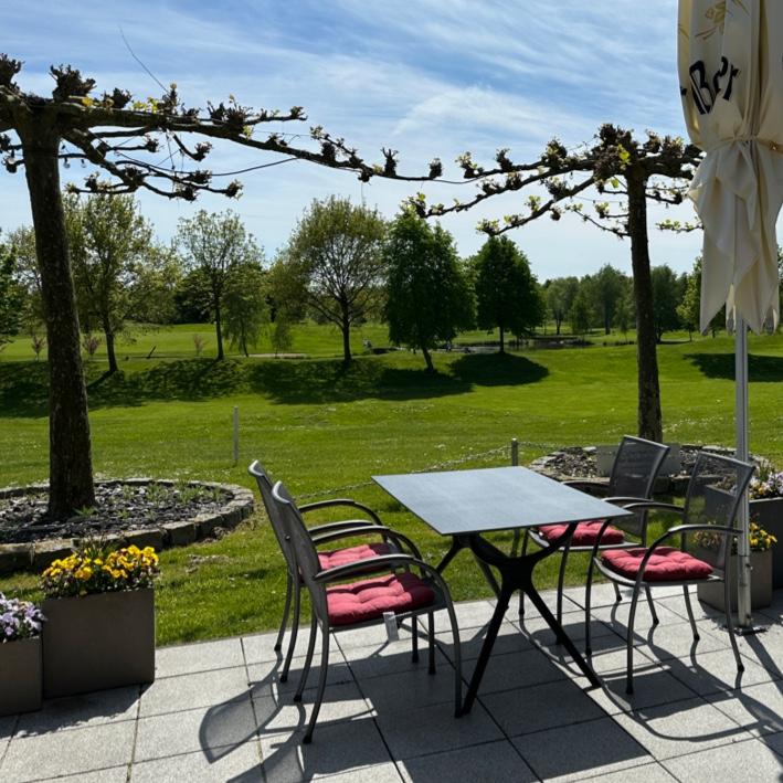 Restaurant "RED BY MIKI Golf Lounge & Bar" in Wegberg