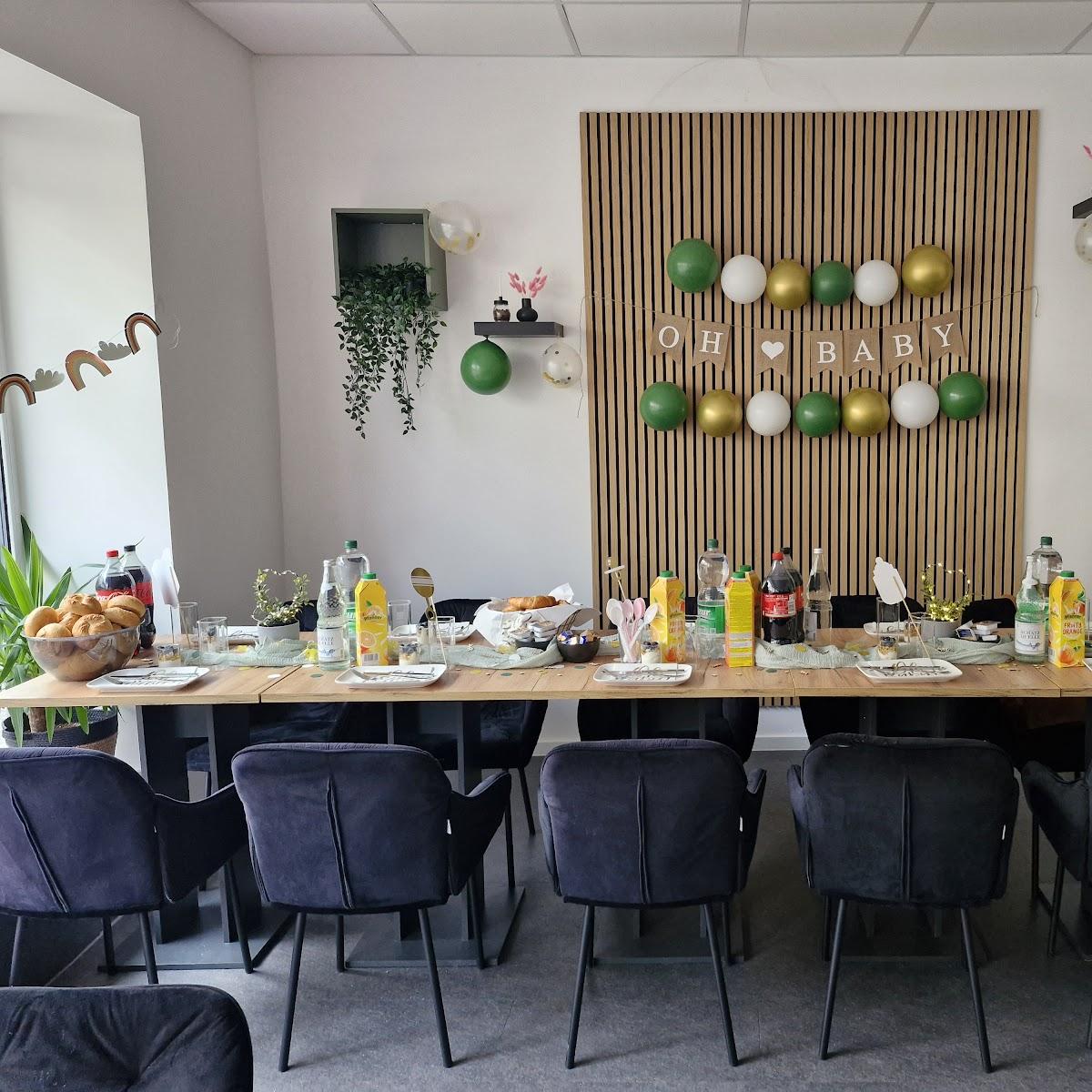 Restaurant "Café Bruncherie Herzstück" in Mühlheim am Main