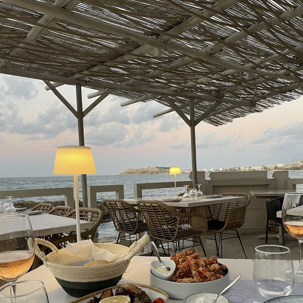 Restaurant "Karnagio | Seaside Wine Restaurant" in Rethymno