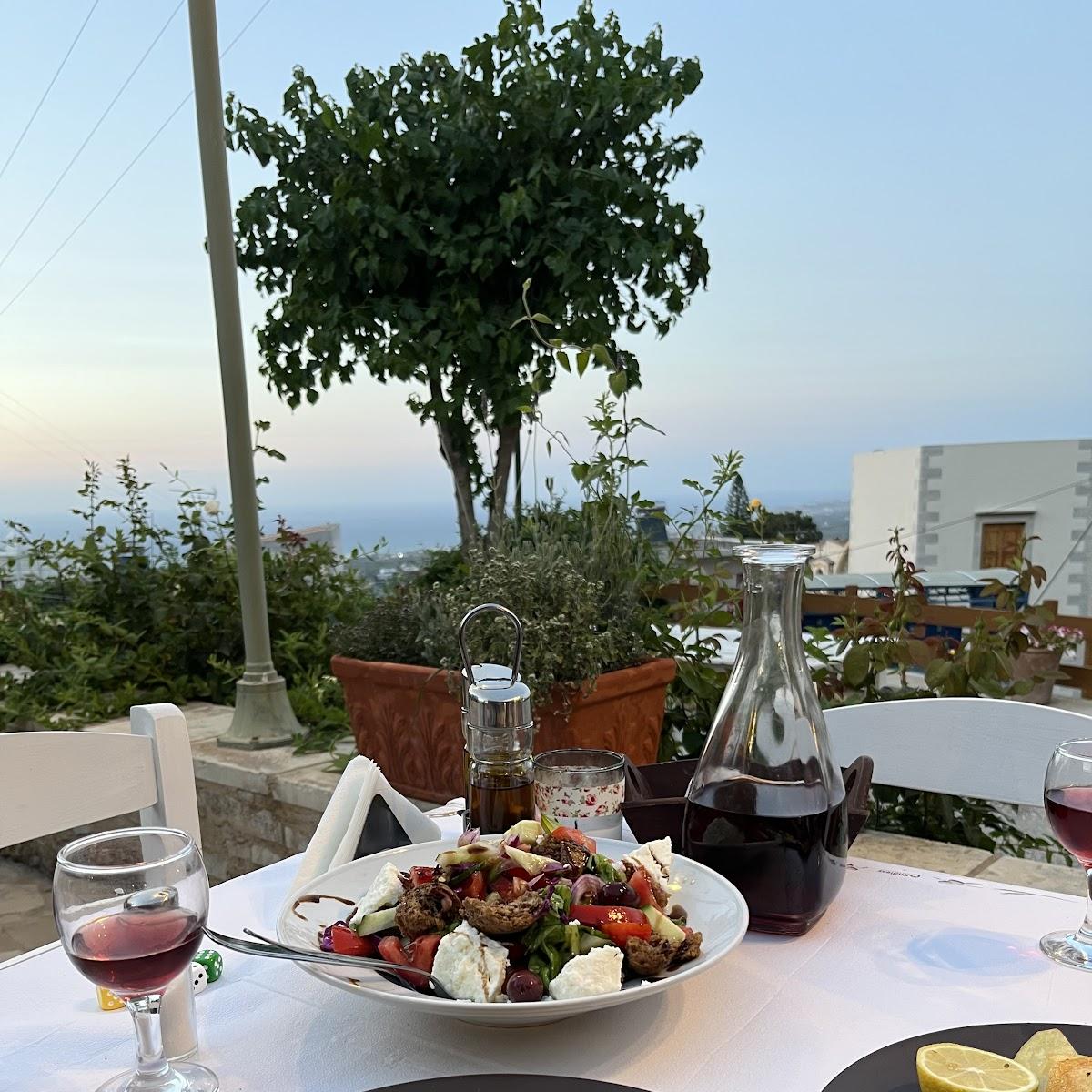 Restaurant "Taverna  Mylopetra ," in Maroulas