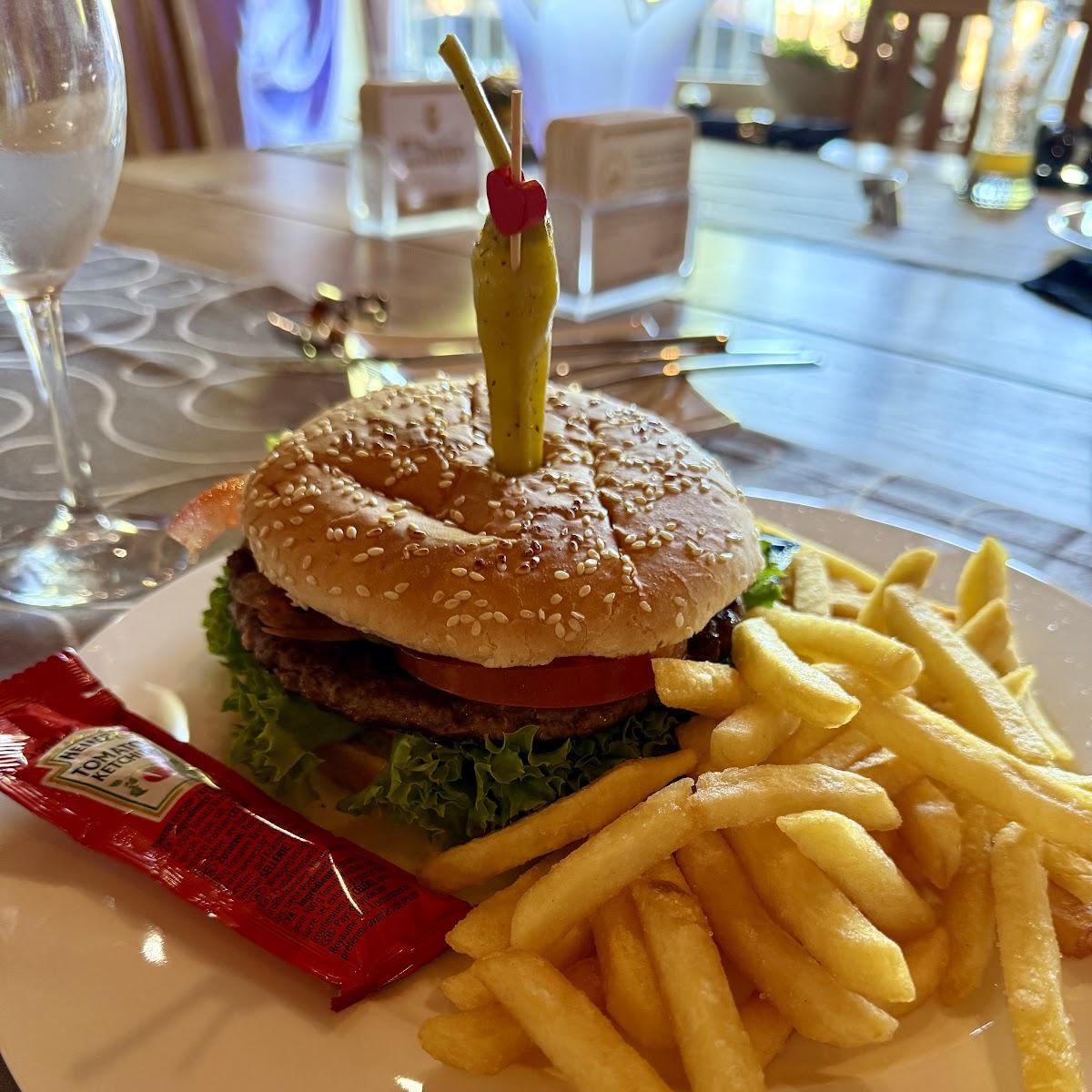 Restaurant "Restaurant-Clubhaus  Auf den Kiefern " in Beckingen