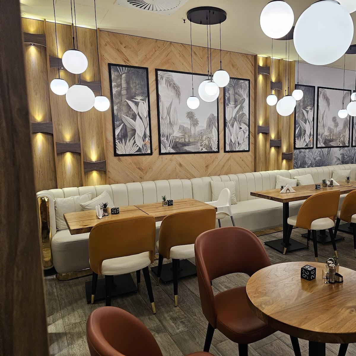 Restaurant "Café Gusto" in Bornheim