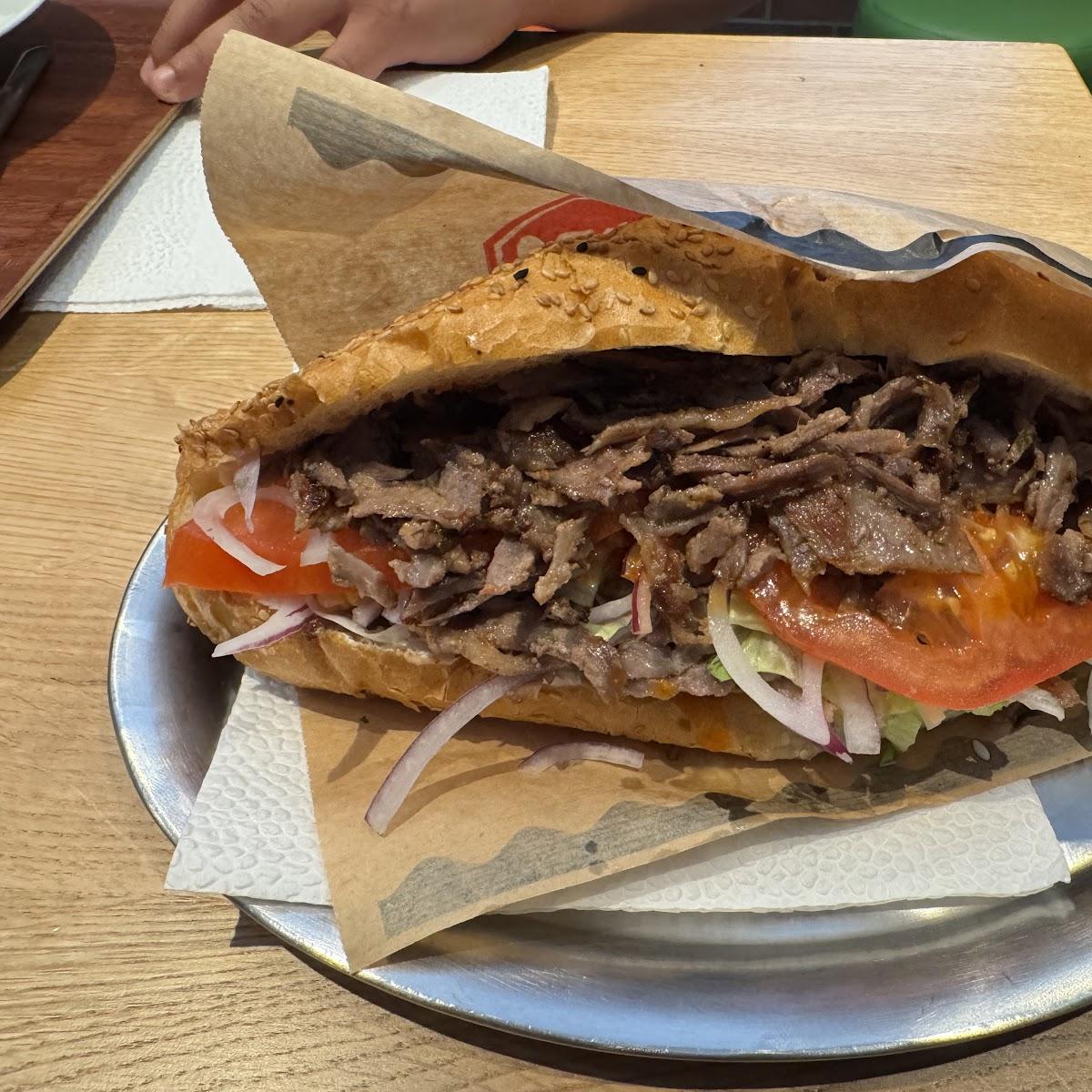 Restaurant "B3 Foodstop" in Bietigheim