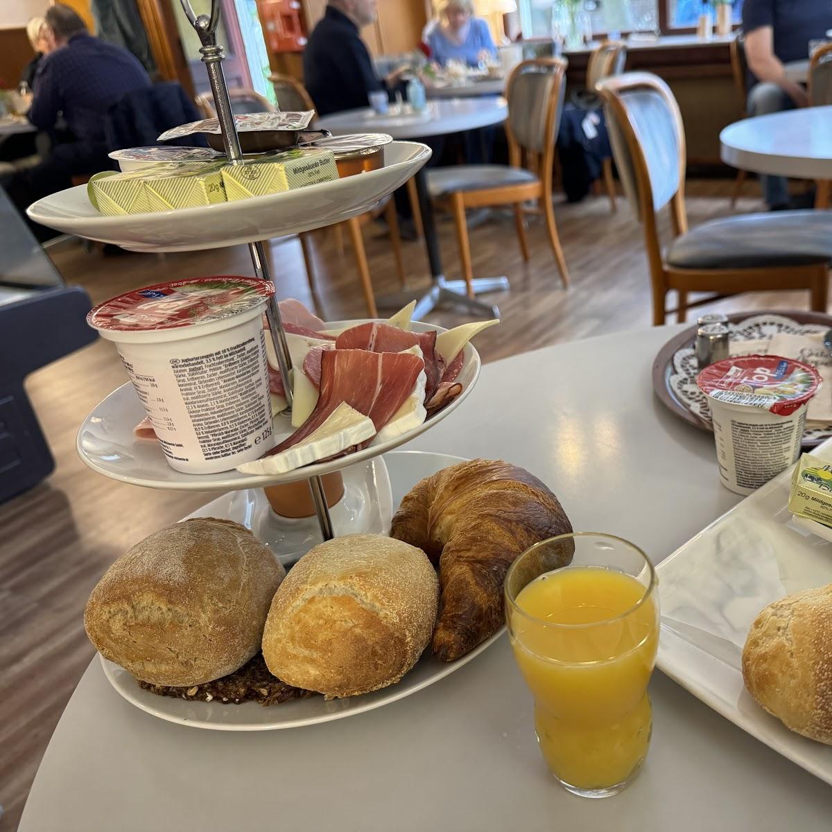 Restaurant "Café Bistro „Die Basstölpel“" in Helgoland