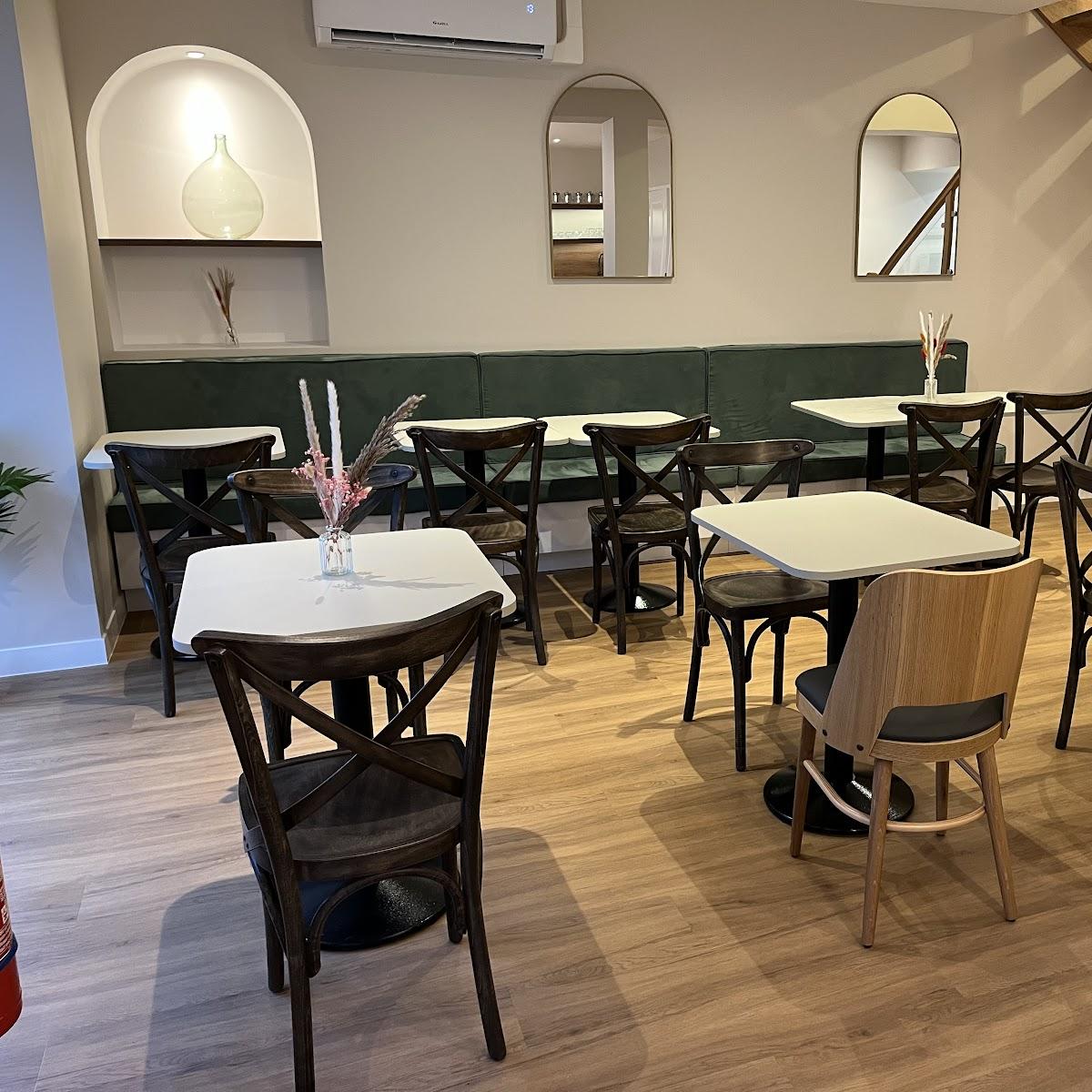 Restaurant "Maison Estel" in Connerré