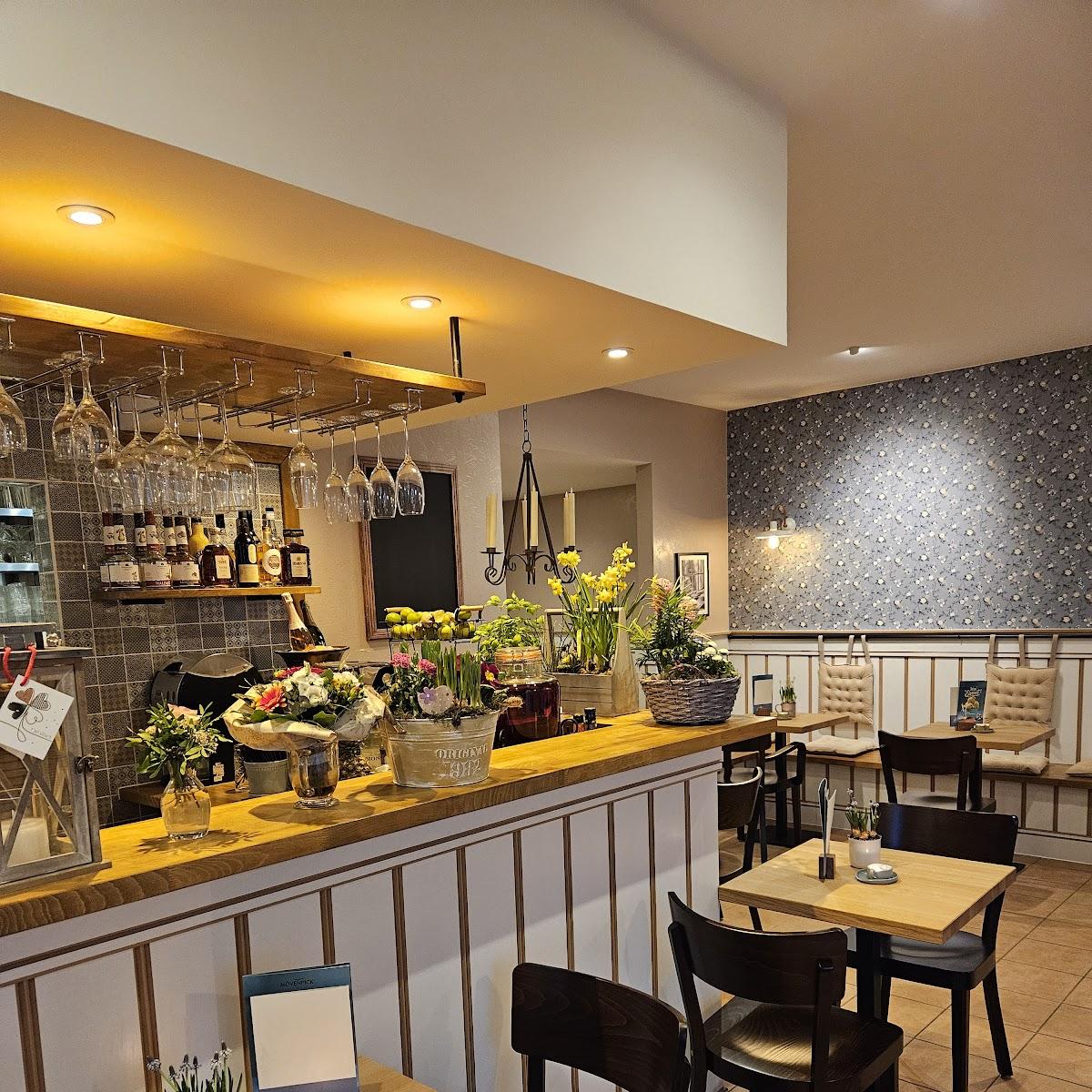 Restaurant "Café Lotte" in Glienicke-Nordbahn