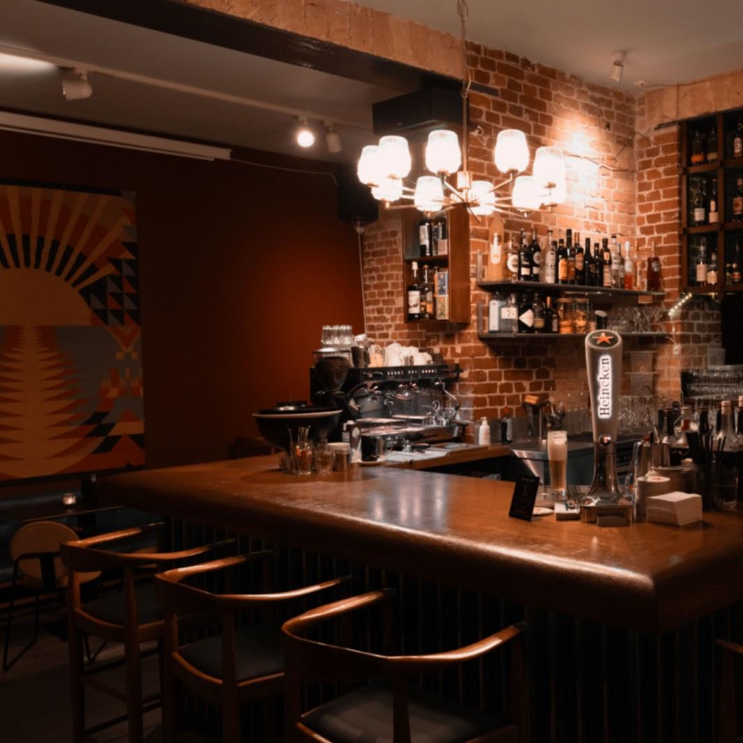 Restaurant "Dopamine Bench (Singaporean and Indian Fusion Restaurant & Cocktail Bar)" in Berlin