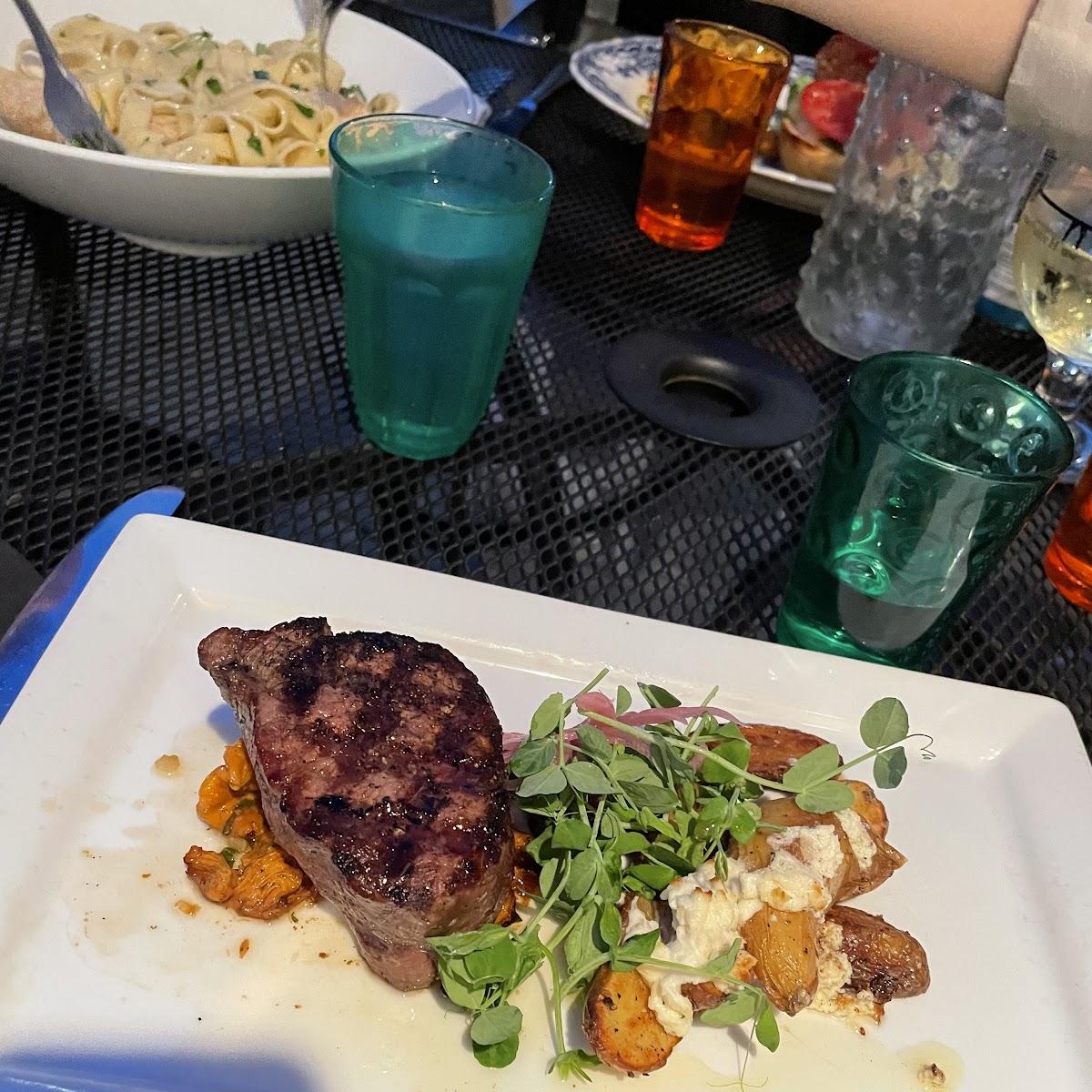 Restaurant "Plate" in Stowe