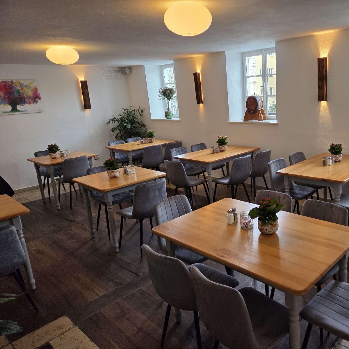 Restaurant "La Taverna" in Velden