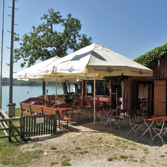 Restaurant "Strandbad Tengling" in Taching am See