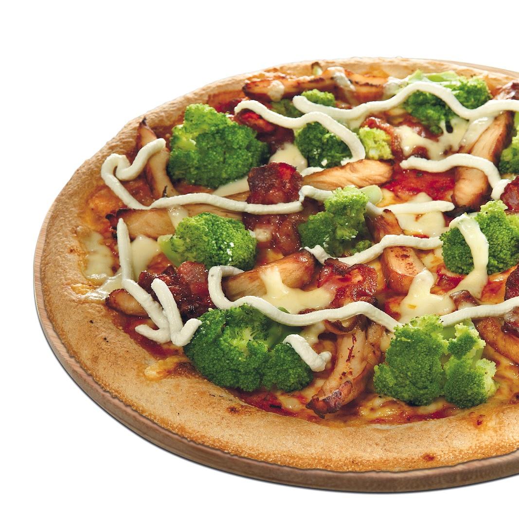 Restaurant "Lilium Bar & Restaurant" in Neubiberg