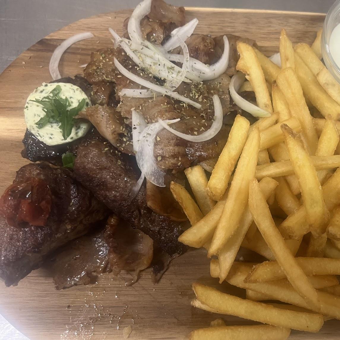 Restaurant "Hanul la Rosa" in Dreisen