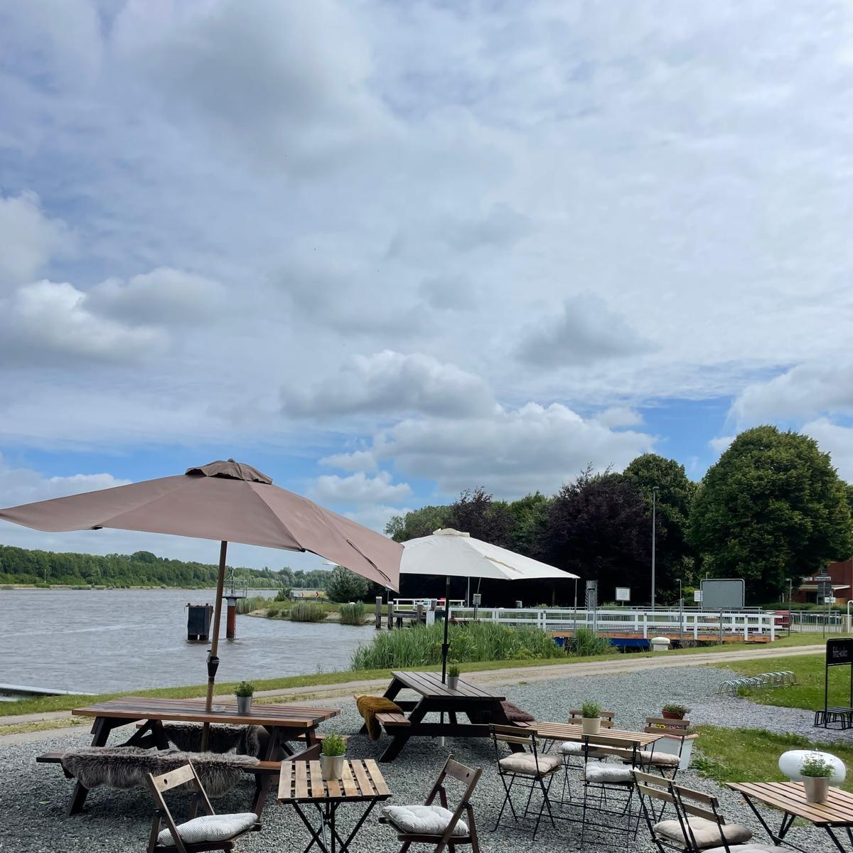 Restaurant "Die Fischerhütte" in Steenfeld