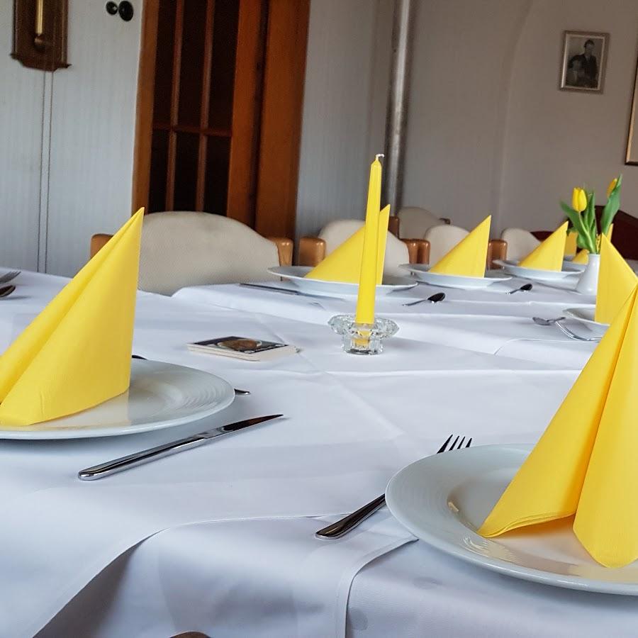 Restaurant "Restaurant Zur Post," in Enger