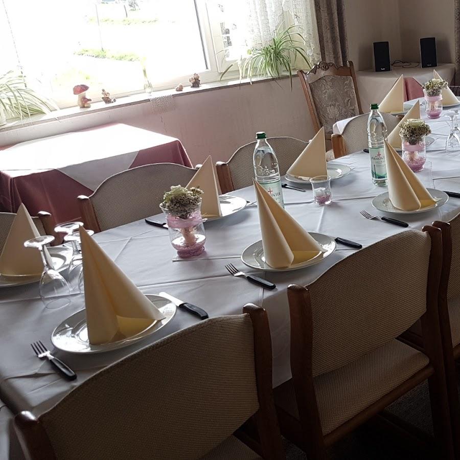 Restaurant "Restaurant Zur Post," in Enger