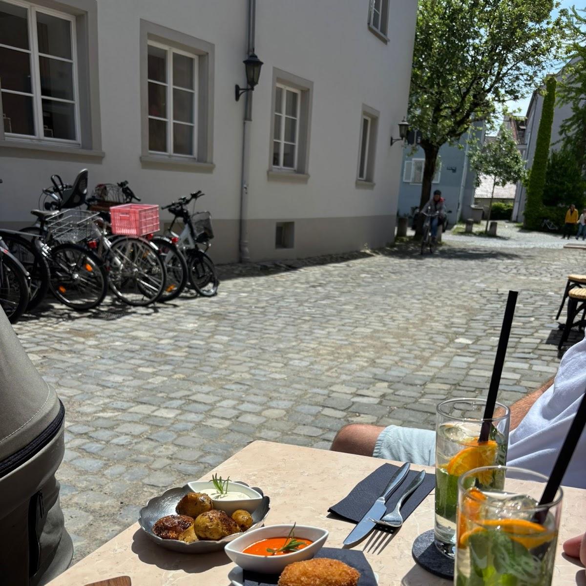 Restaurant "Cavazzo Cafe Bistro Bar" in Lindau