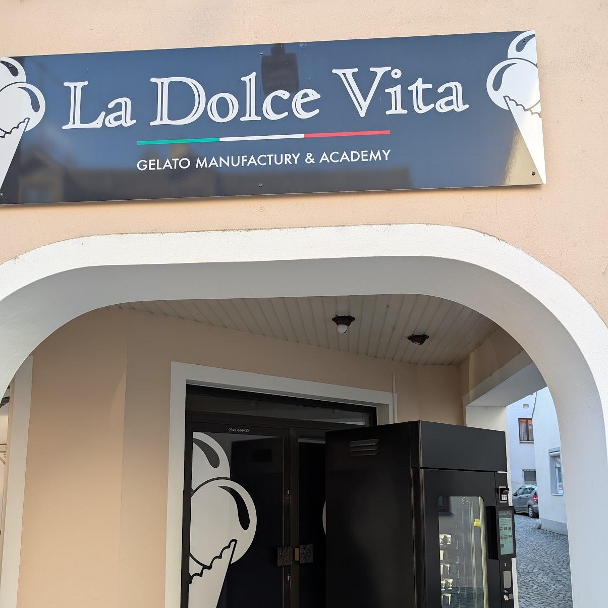 Restaurant "Eisautomat La Dolce Vita" in Abensberg