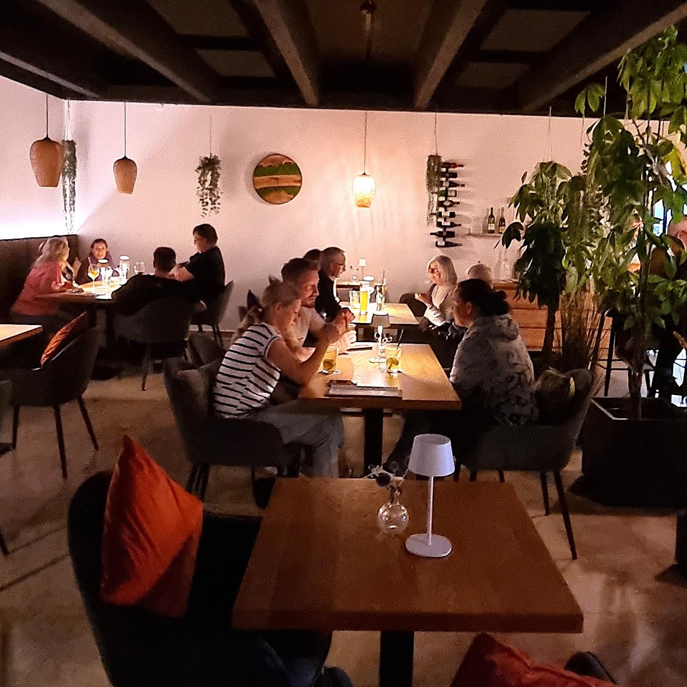 Restaurant "treff.bistro" in Gottfrieding