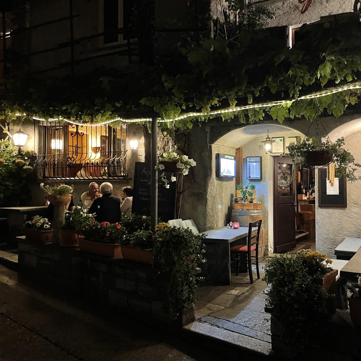 Restaurant "Ristorante Al Grottino" in Orselina