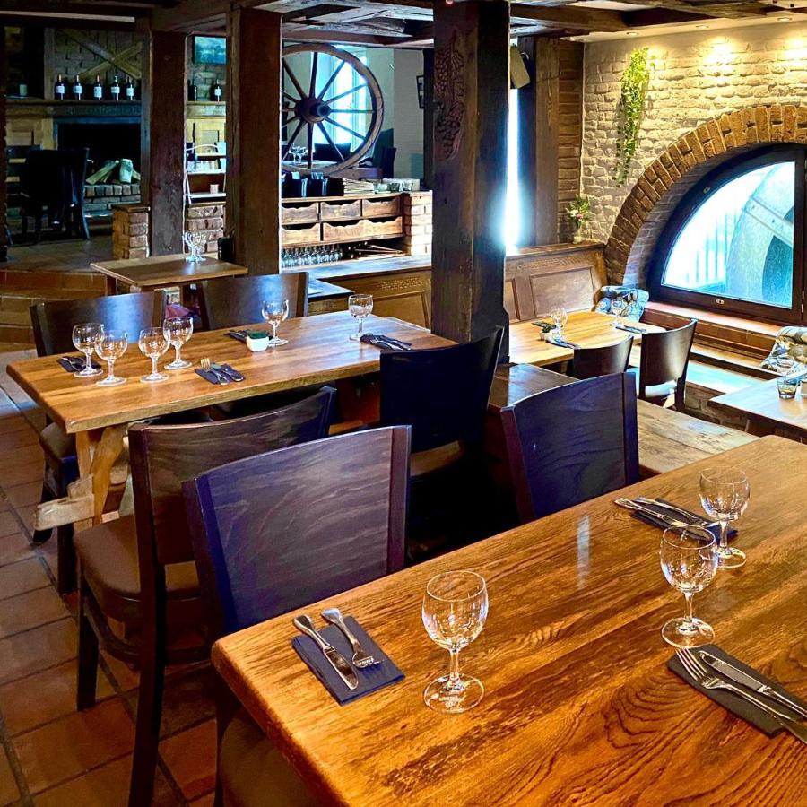 Restaurant "Restaurant | Historischer Gasthof Kaisermühle" in Viersen