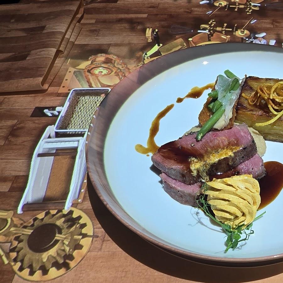 Restaurant "Le Petit Chef -" in Dresden