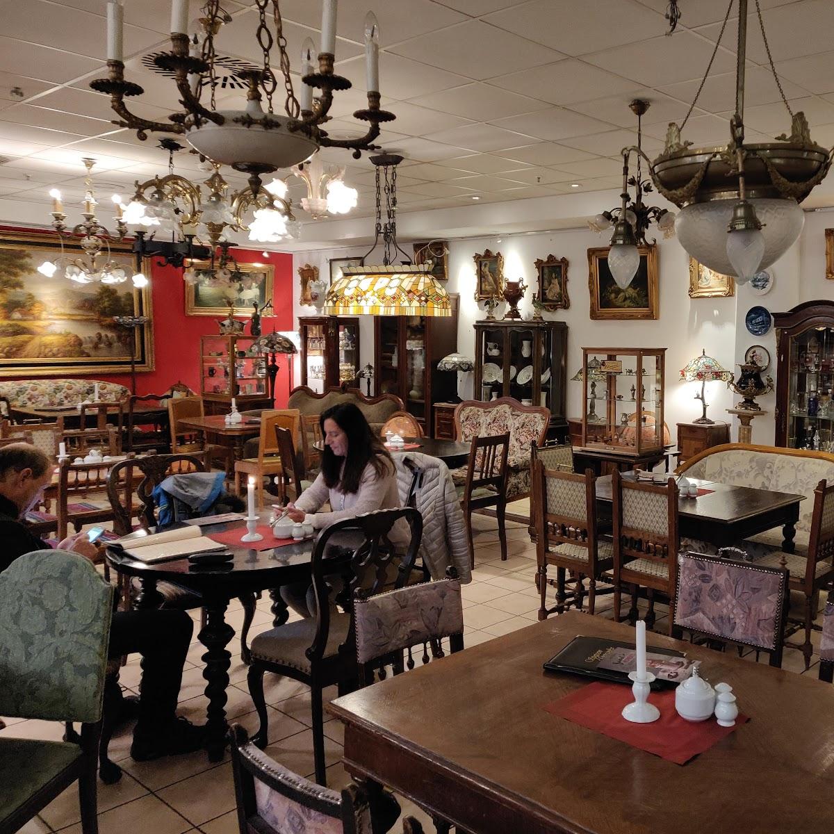 Restaurant "Kunst Café Antik" in Dresden